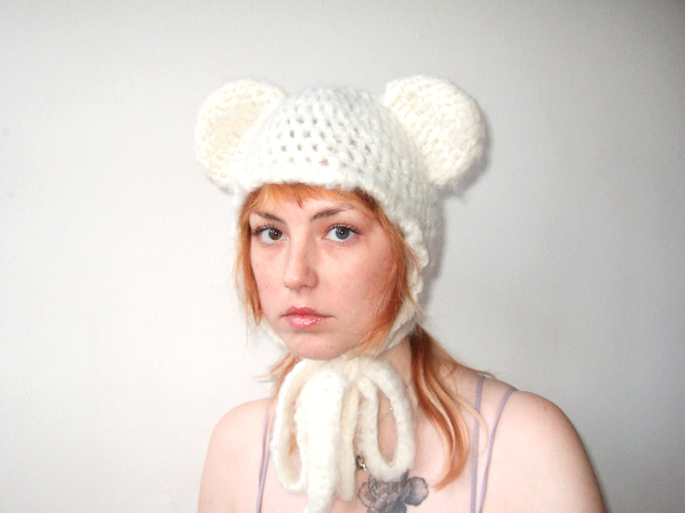 White Mouse Bonnet