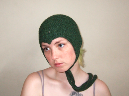 Forest Green Pointed Bonnet