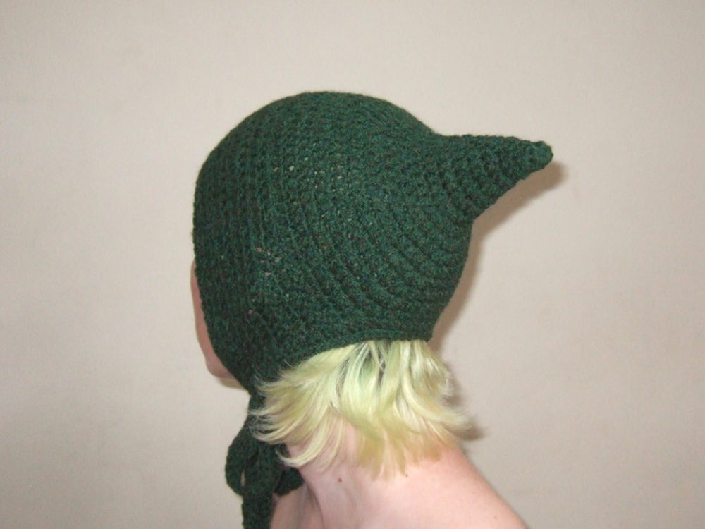 Forest Green Pointed Bonnet