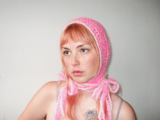 4 Tie Bonnet - Pink & White