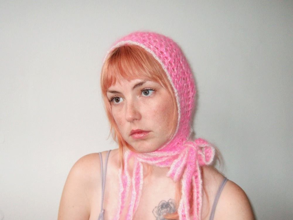 4 Tie Bonnet - Pink & White