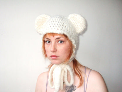 White Mouse Bonnet