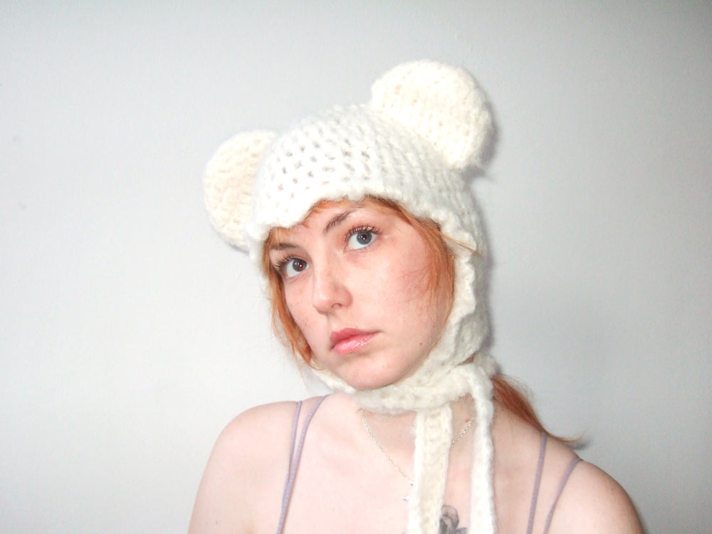 White Mouse Bonnet
